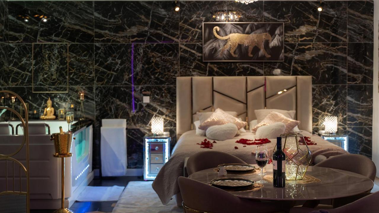 Magnifique Loft / Spa En Face De La Cathedrale ! Narbona Zewnętrze zdjęcie
